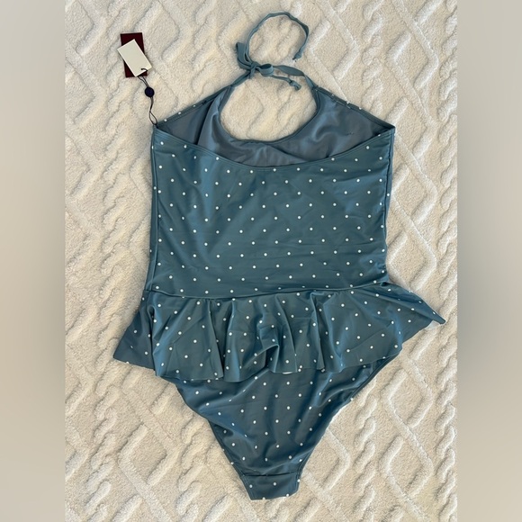 Women’s 3X one piece polkadot bathing suit - Picture 2 of 2